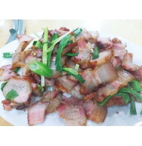 Thịt bà chỉ hun khói mía