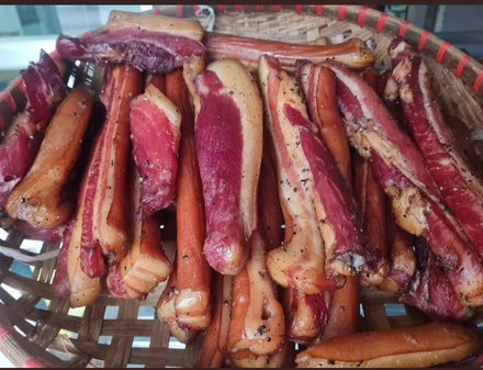 thịt hun khói Phan Hoàng 