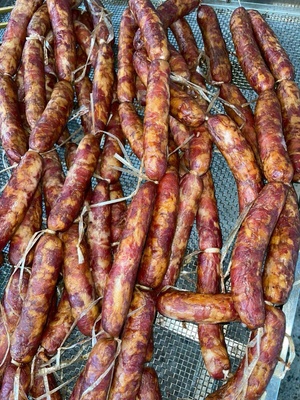 Lạp sườn Toàn Giang