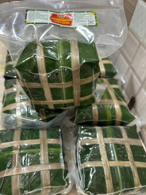Bánh chưng Linh Khôi