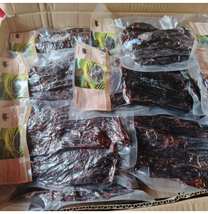 Thịt trâu hun khói mía